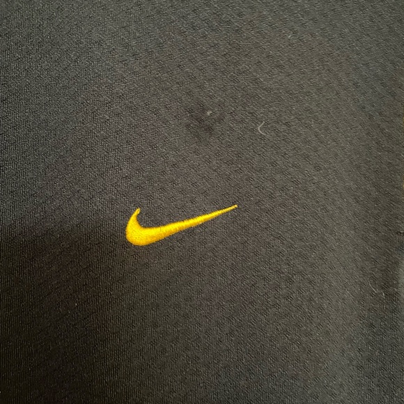 Nike Iowa Hawkeyes 🎉HP🎉 short sleeve polo shirt top size Medium- black - Picture 2 of 9